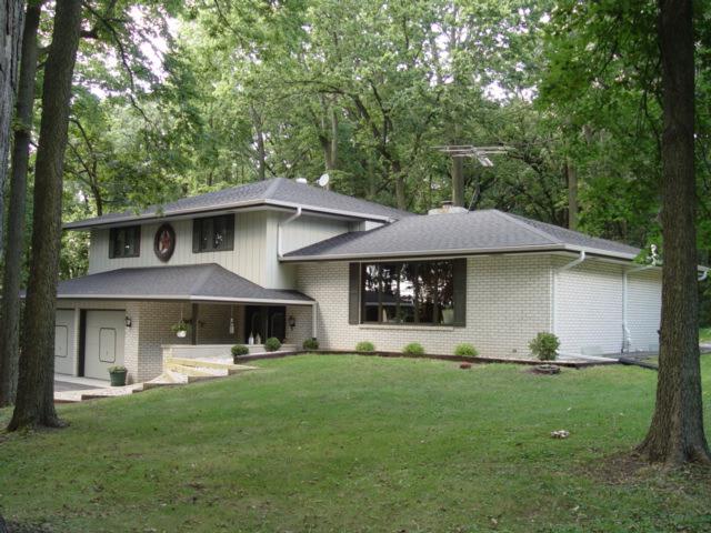 7080 E Hales Corner Rd., Stillman Valley, IL 61084