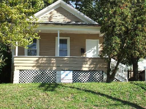 707 Aurora Ave., Aurora, IL 60507