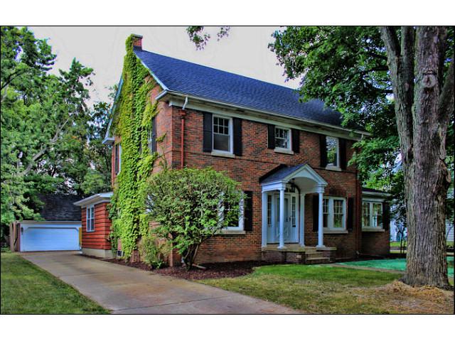 917 Hardin Ave., Aurora, IL 60506