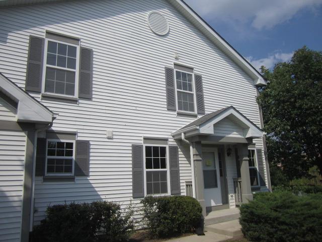1433 Wesley Ct., Mundelein, IL 60060
