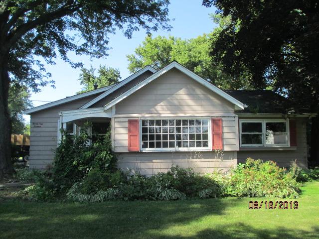 2913 Shorewood Dr., Mchenry, IL 60050