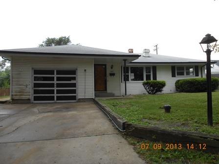 823 E Holm Dr., Joliet, IL 60432