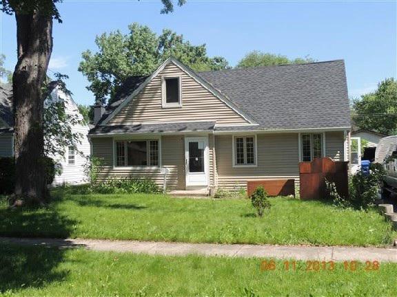 1886 North Shore Ave., Des Plaines, IL 60018