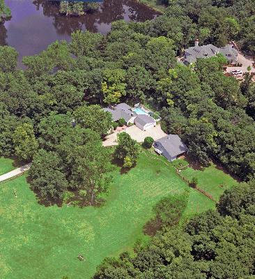 231 Butternut Rd., Barrington Hills, IL 60010