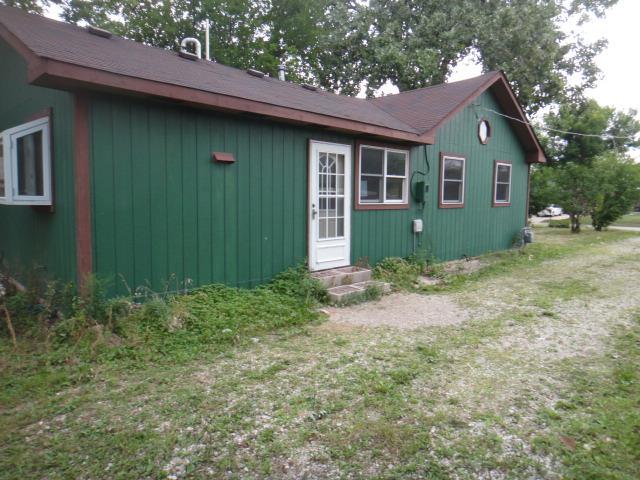 17W601 Lorraine Ave., Addison, IL 60101
