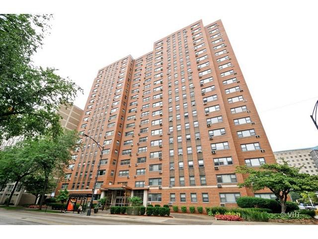 2909 N Sheridan Rd. #908, Chicago, IL 60657