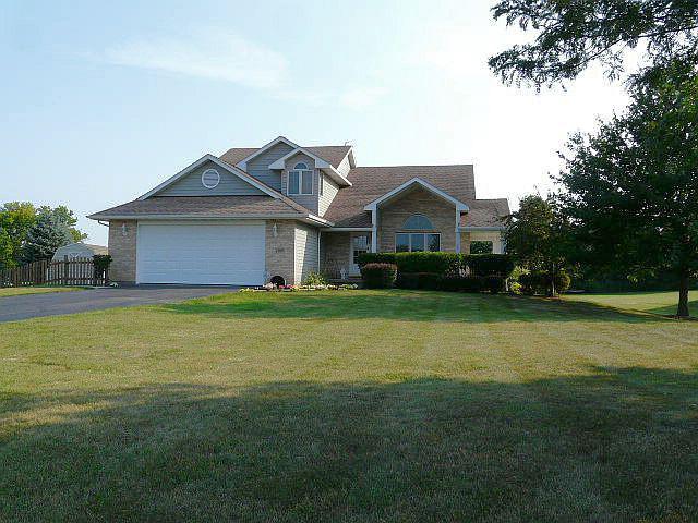 1005 Ember Ln., Spring Grove, IL 60081