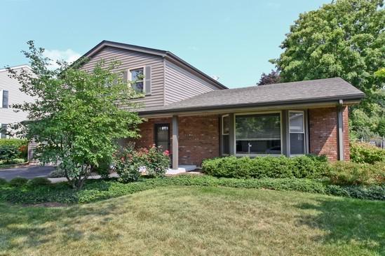 107 Andover Ln., Geneva, IL 60134