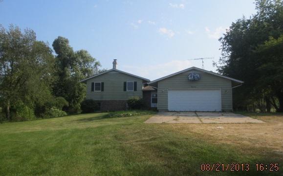 9572 Wolf Rd., Kingston, IL 60145