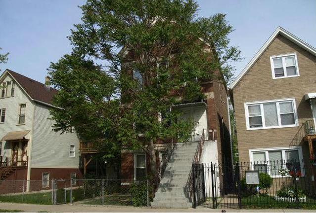 2930 N Gresham Ave., Chicago, IL 60618