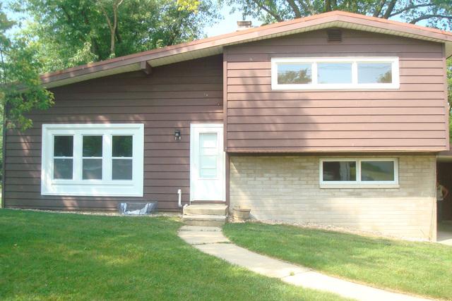 918 Blakely St., Woodstock, IL 60098