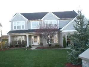 688 Easton Ln., Elk Grove Village, IL 60007
