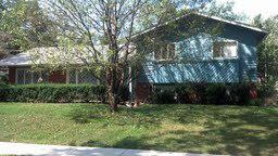 550 Flagstaff Ln., Hoffman Estates, IL 60169