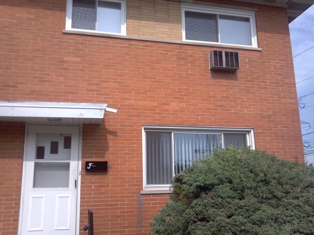 8662 Gregory Ln. #F, Des Plaines, IL 60016