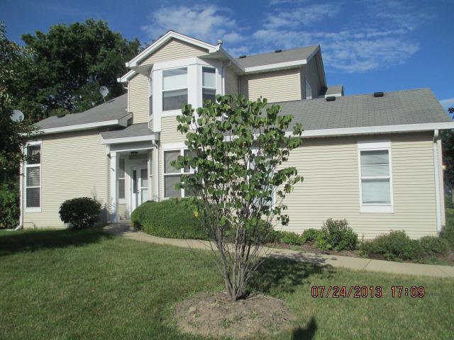 193 Lilac Ln., North Aurora, IL 60542