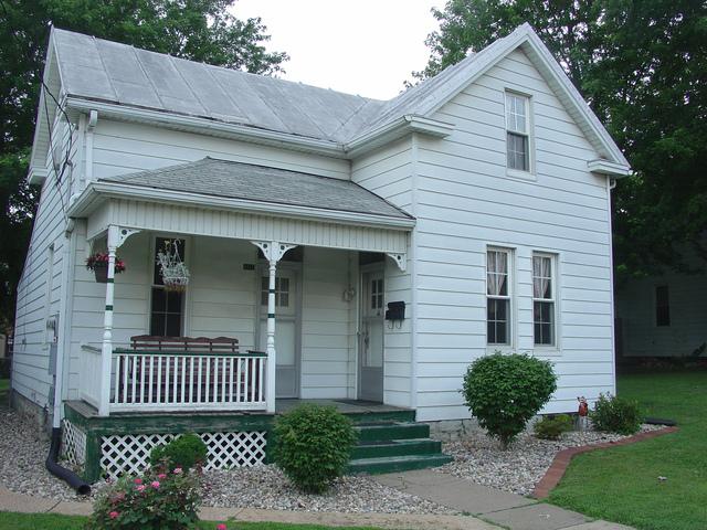 307 Market St., Waterloo, IL 62298