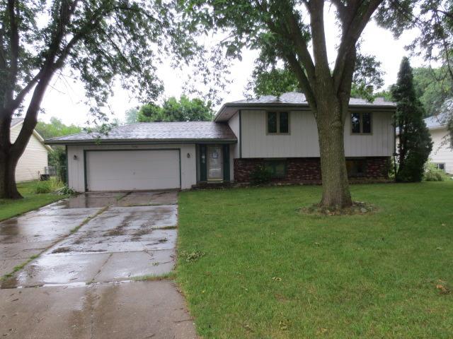 5751 Pepper Dr., Rockford, IL 61114