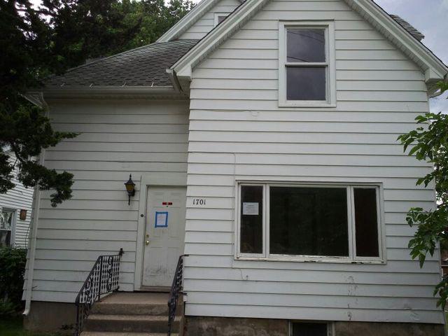 1701 Charles St., Rockford, IL 61104