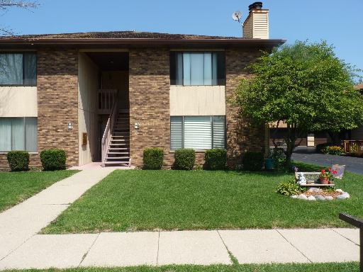1114 Manchester Ct., South Elgin, IL 60177