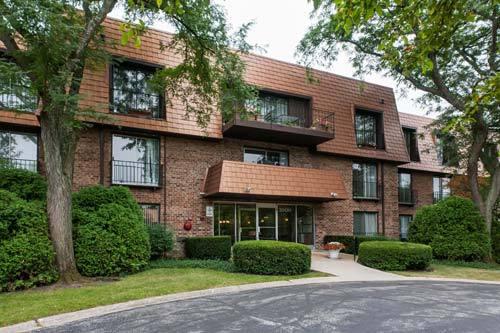 3900 Dundee Rd. #304, Northbrook, IL 60062