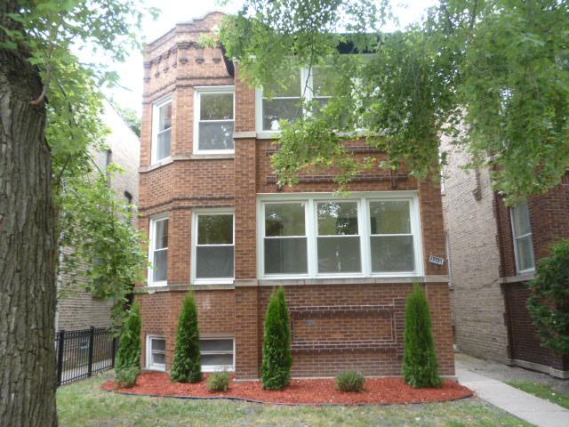 3315 W Pensacola Ave., Chicago, IL 60618