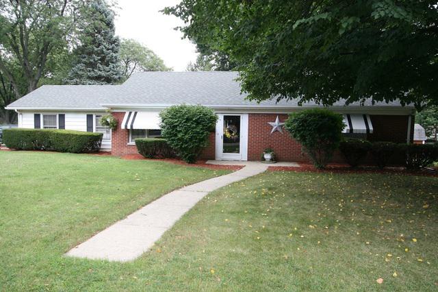 933 Pennsylvania Ave., Aurora, IL 60506