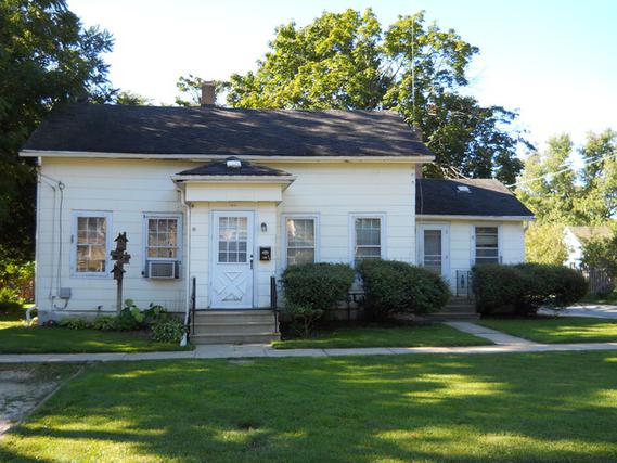 122 Ottawa St., Sycamore, IL 60178