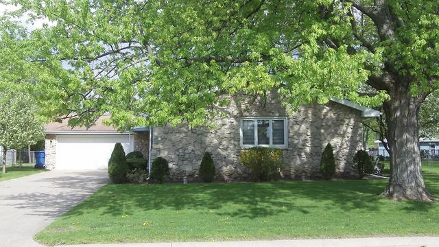 282 S Stadium Dr., Bourbonnais, IL 60914