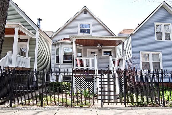 3850 N Christiana Ave., Chicago, IL 60618