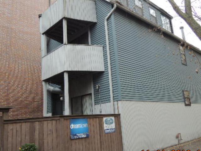 1009 W Wolfram St. #2E, Chicago, IL 60657