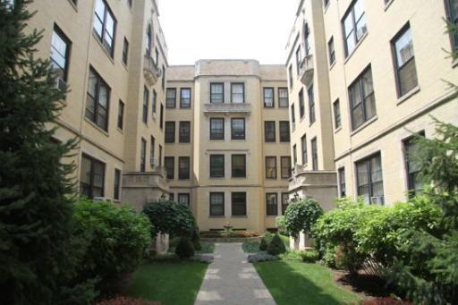 3608 N Pine Grove St. #2M, Chicago, IL 60613