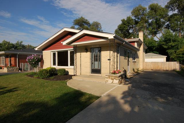 10317 Lavergne Ave., Oak Lawn, IL 60453