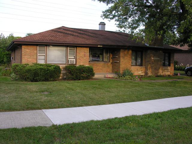 11101 S Westwood Dr., Palos Hills, IL 60465
