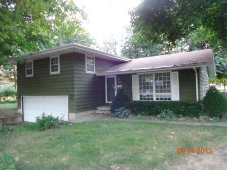 1064 N Russell Ave., Aurora, IL 60506
