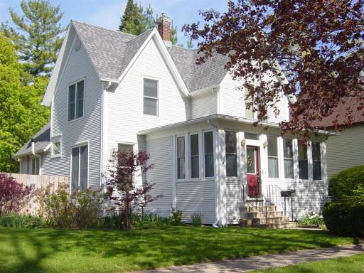 417 S Sixth St., Dekalb, IL 60115