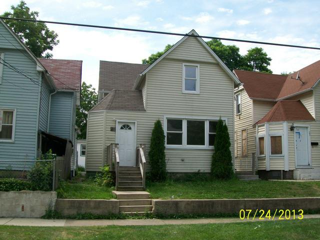 24 S Park Ave., Waukegan, IL 60085