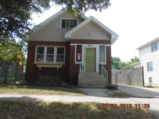 1327 Campbell Ave., Des Plaines, IL 60016