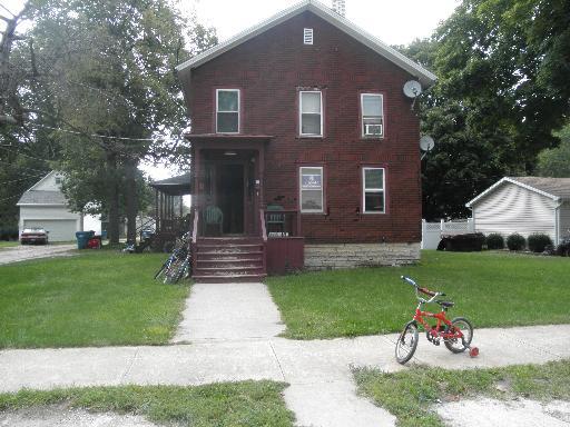 418 E 2nd St., Momence, IL 60954