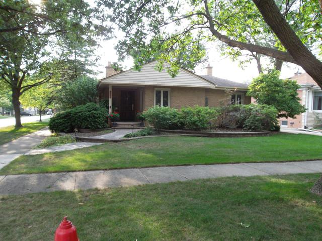 1400 Blanchan Ave., La Grange Park, IL 60526