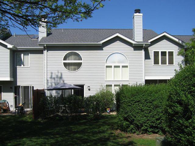 8304 Highpoint Cir. #D, Darien, IL 60561