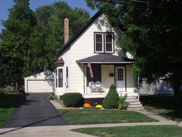 627 N 14th St., Dekalb, IL 60115