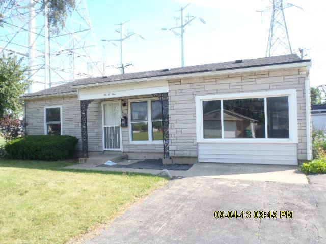 601 Hamrick Ave., Romeoville, IL 60446