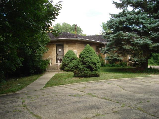 5703 Fairview Ave., Downers Grove, IL 60516