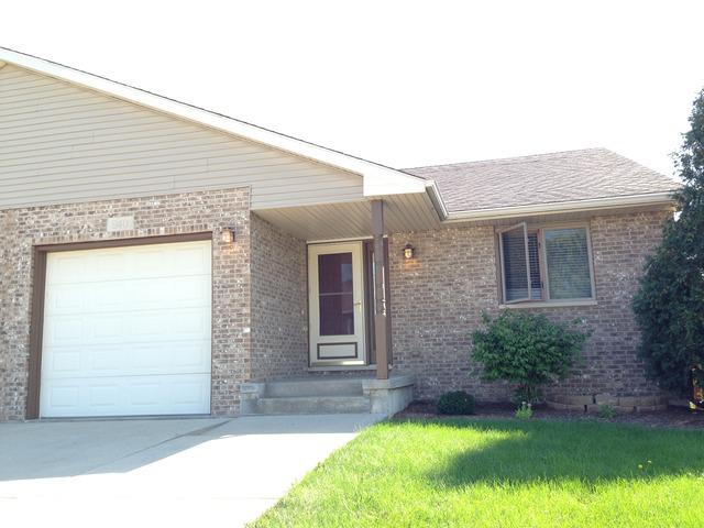 940 Scott Dr. #1, Sycamore, IL 60178