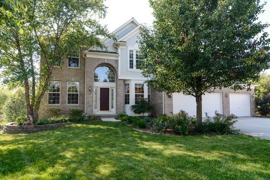 7 Jasmine Ct., Streamwood, IL 60107