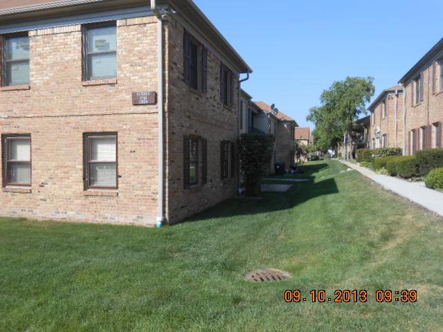 1743 Sussex Walk #A, Hoffman Estates, IL 60169