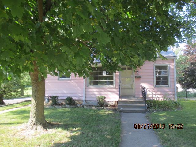 2423 School St., Rockford, IL 61101