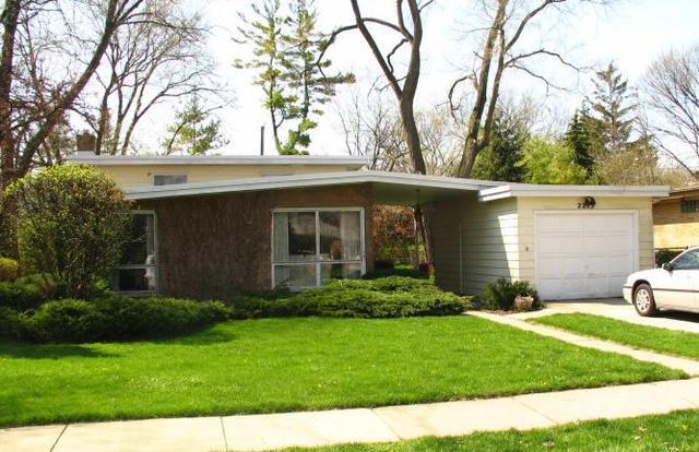 2215 Chestnut St., Northbrook, IL 60062