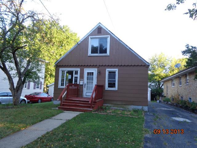 526 Forest Ave., Aurora, IL 60505
