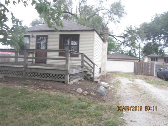 7144 W 74th St., Chicago, IL 60638